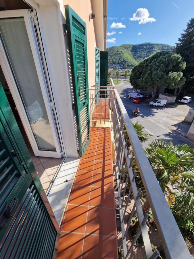 Appartement Palm House à Albenga Extérieur photo